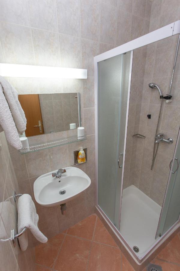 Apartmani Ana Mlini Buitenkant foto