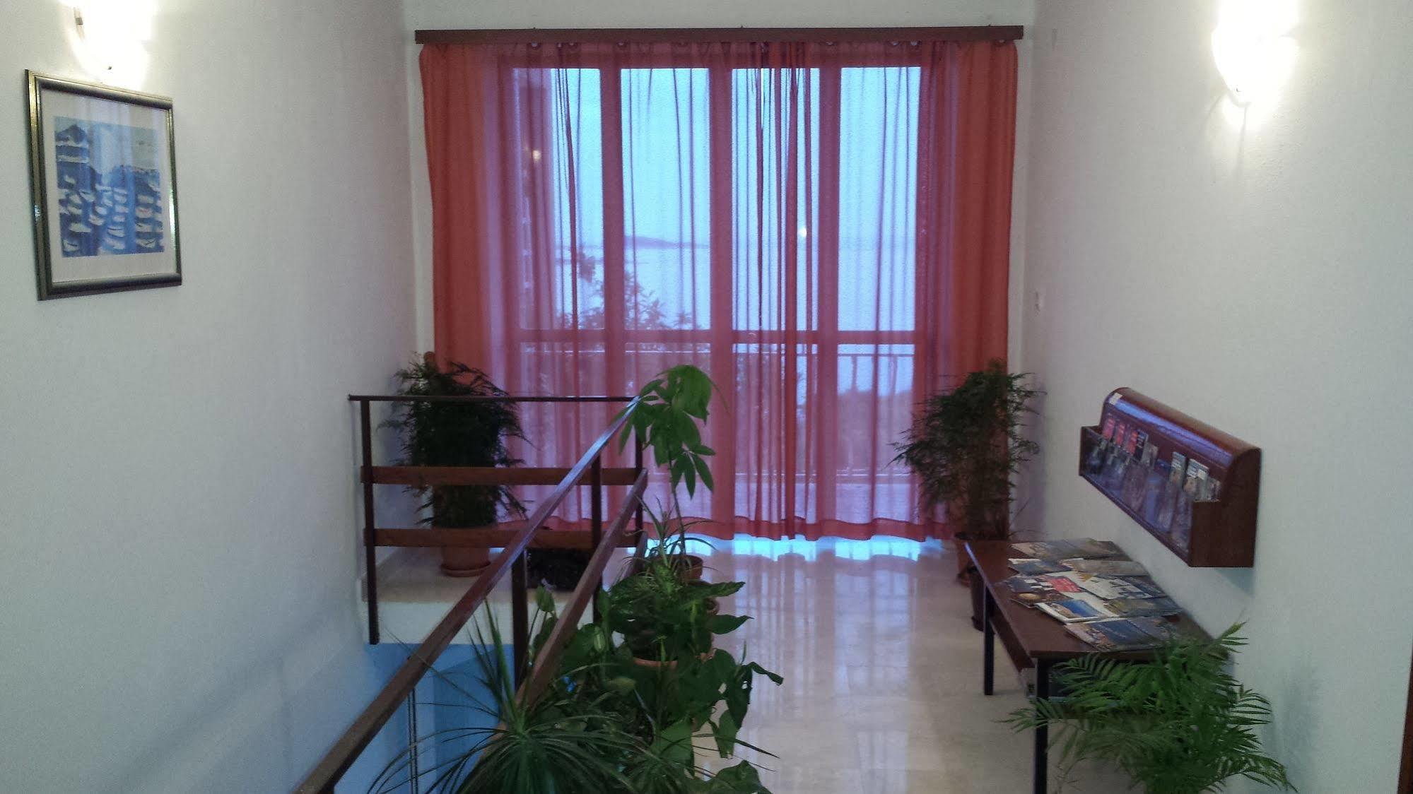 Apartmani Ana Mlini Buitenkant foto